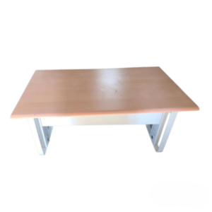 bureau mdf ( longueur140cm largeur 80cm epaisseur 2,5cm )