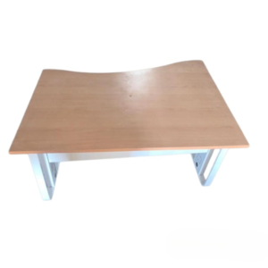 bureau mdf ( longueur140cm largeur 100cm epaisseur 2,5cm )